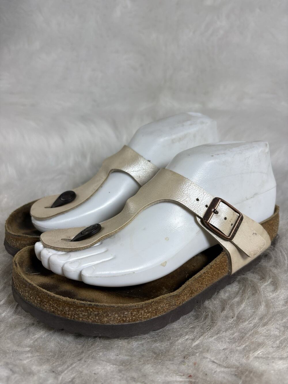 Birkenstock Women’s Gizeh Metallic Gold Thong Sandals, Size US 5 M, EUR 36